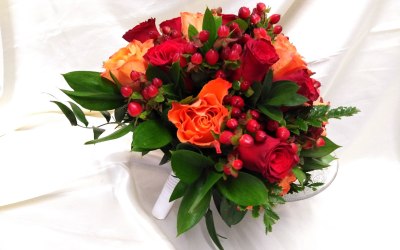 Rich rose and red berry bouquet