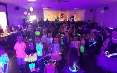 UV neon dance party 