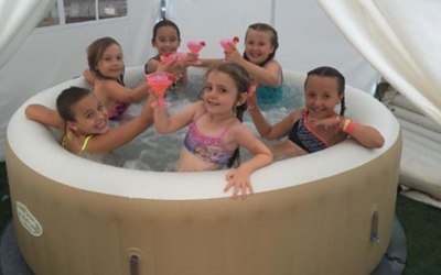 Bubbly bliss hot tub hire  3