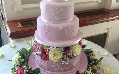 Lace piped wedding cake 