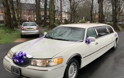Our 6 seater Lincoln Limousine 