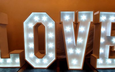 Led love lights Available with or without a heart