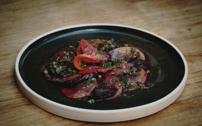 Beetroot ceviche with capers, dill and red onion