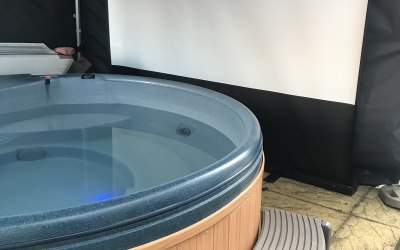 Luxury Hot Tub Cinema