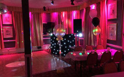 Elite Discos using many different lighting effects 
