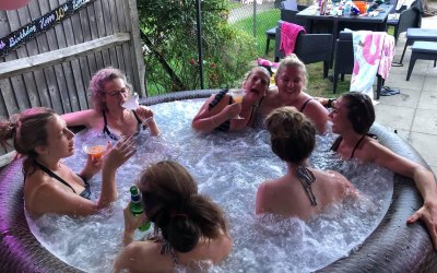 Backyard Bubbles - Hot Tub Hire 3