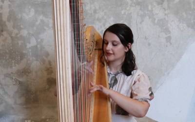 aoife-miralles-harpist-5.jpg