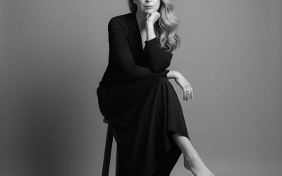 ch-headshot-full-body-banana-fx-real.jpg ch-headshot-full-body-banana-fx-real.jpg