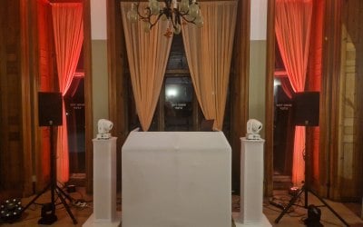 WHITE WEDDING SET UP