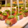 melon and prosciutto skewers melon and prosciutto skewers