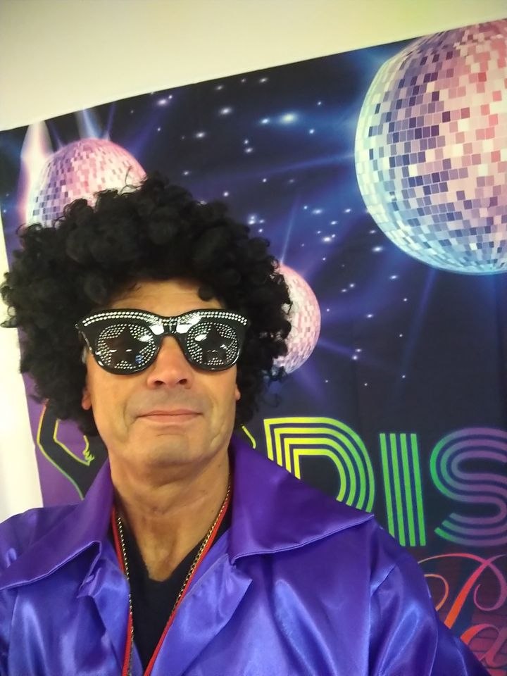 me-with-wig.jpg me-with-wig.jpg