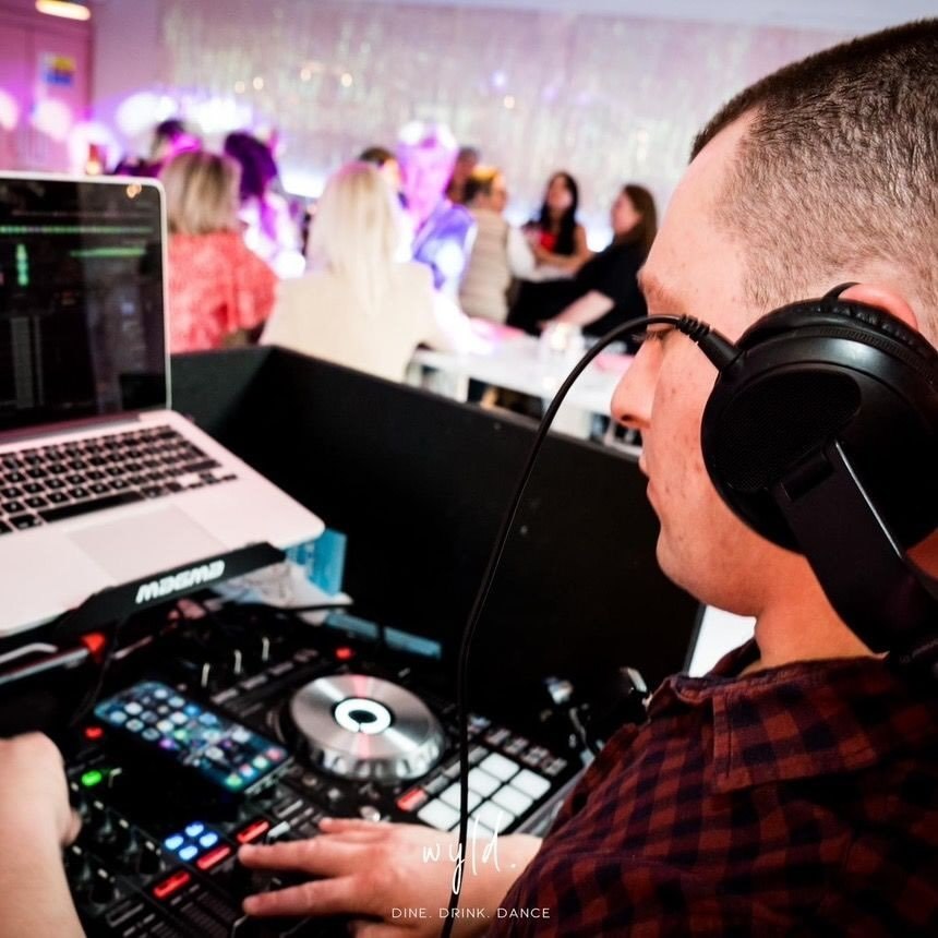 dj.jpg
