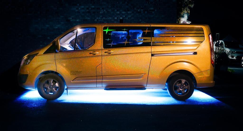 The party starts in The GlitterVan ✨ A fun way to travel to an event and be noticed when you arrive. This 8 seater golden dream is a must for Bedfordshire parties and days out.