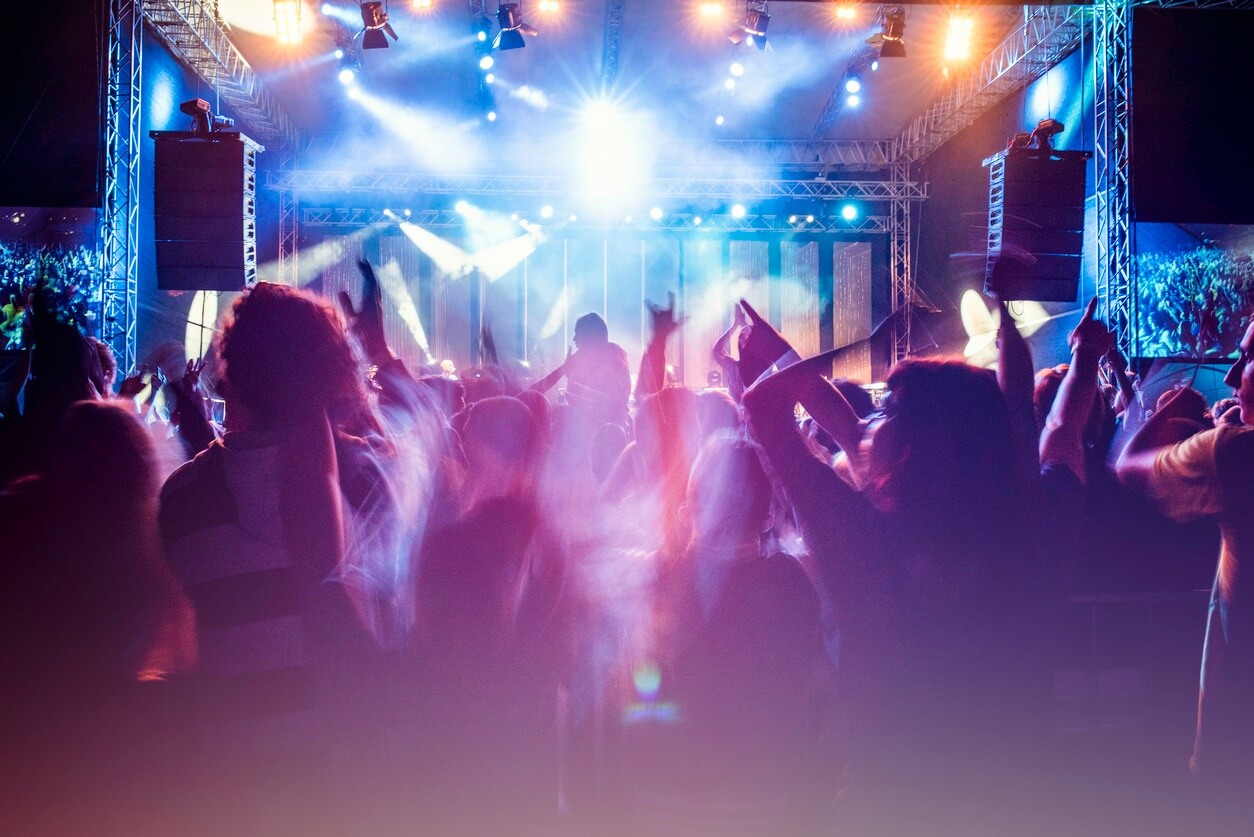 Are you moving and grooving to bring the disco with you? You bring the party, we'll help you take your mobile disco business to the next level.